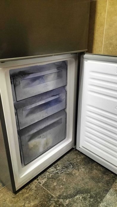 Electromésticos - Máquina de lavar loiça e Roupa; Frigorífico;