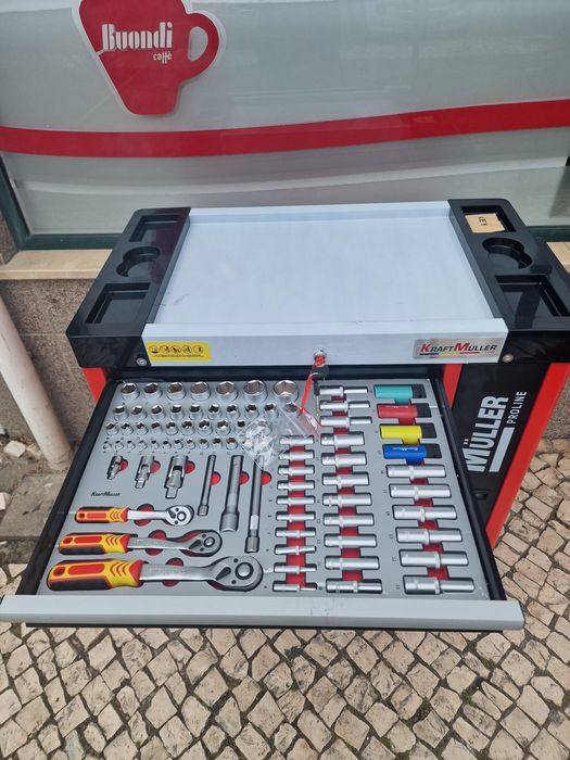 Carrinho de ferramenta de 8 gavetas 7 completas novo entrego em mãos p