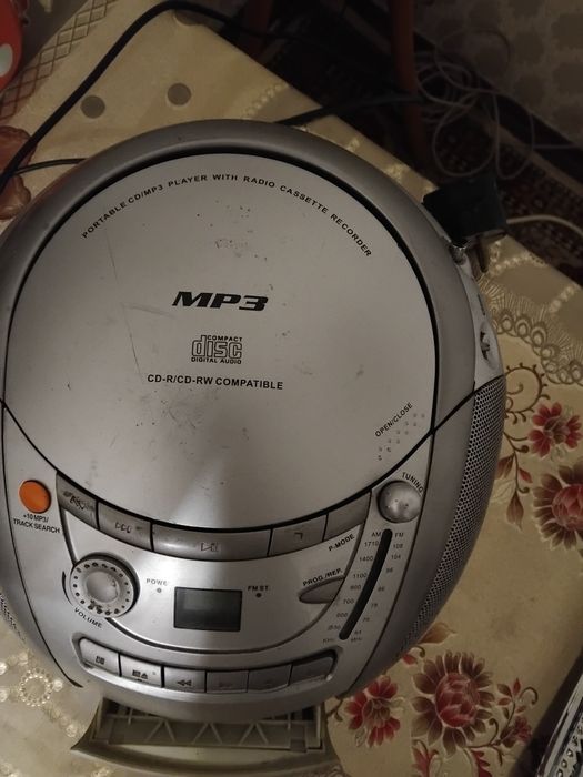 Магнитофон  Део продам.