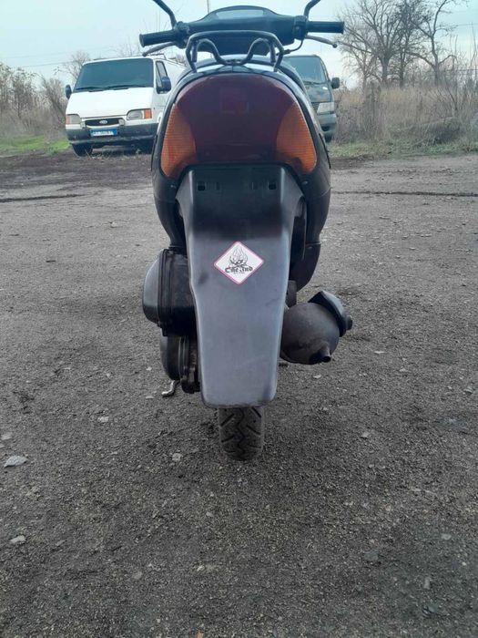 Скутер Suzuki Lets 1