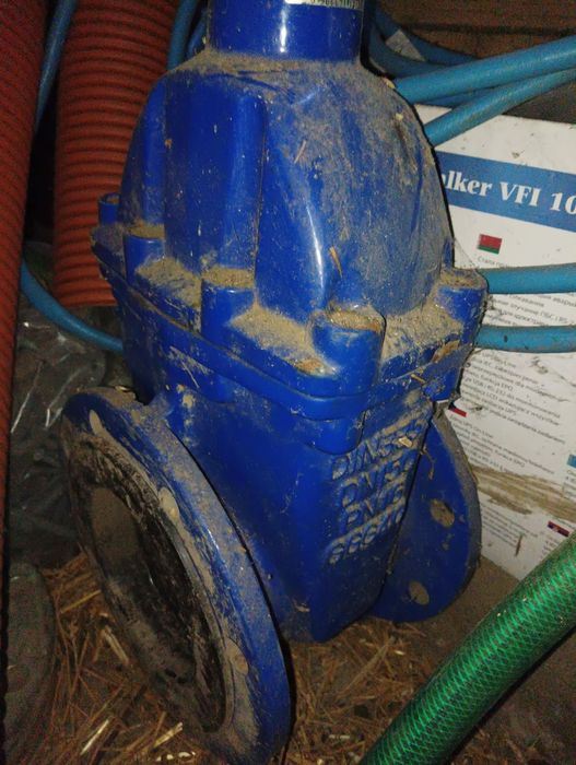 Zasuwa wodna mechaniczna