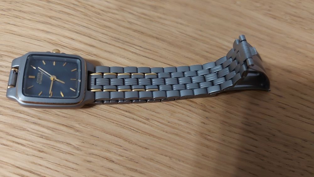 Zegarek damski Citizen Titanium limited edition