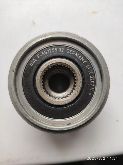 Шкив генератора F-557755.02 інерціонний