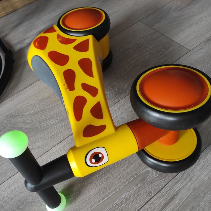 Jeździk pchacz Lionelo stan bardzo dobry