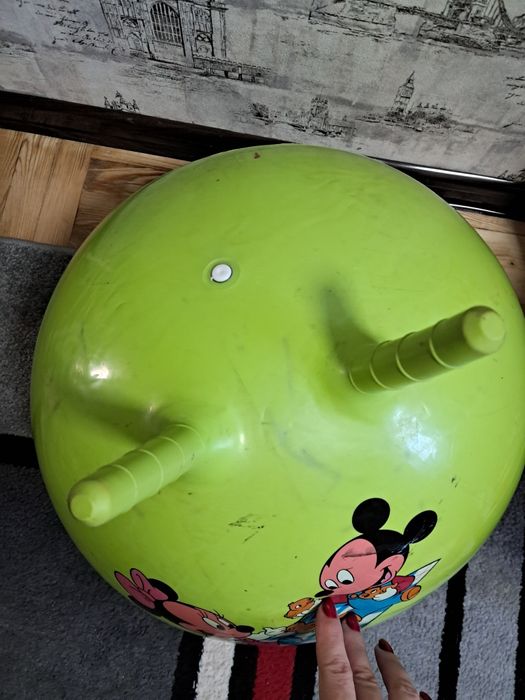 Мяч прыгун с рожками