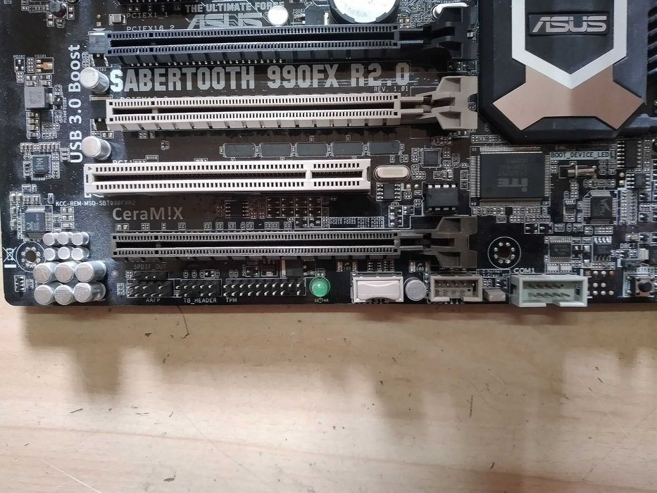 Asus Sabertooth FX990/ Procesor AMD FX-8350 8x 4.0 GHz /Ram 16GB/ Chłodzenie