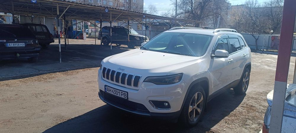 обменяю или продам джип чероки кл