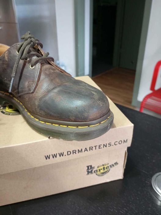 Buty DR Martens.