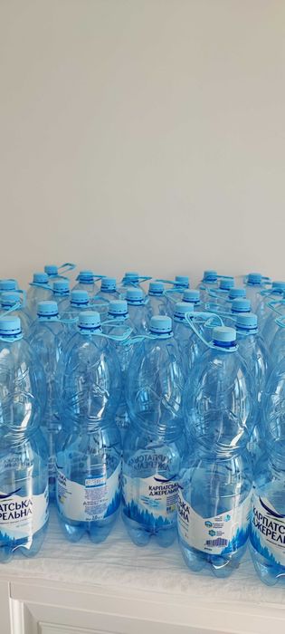 Пластиковые бутылки 2 л продам