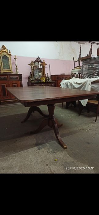 Mesa de sala de jantar