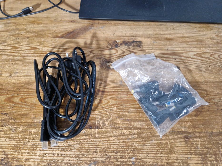 ICY BOX IB-CH504-QN Wewnątrz Czarny (4705)