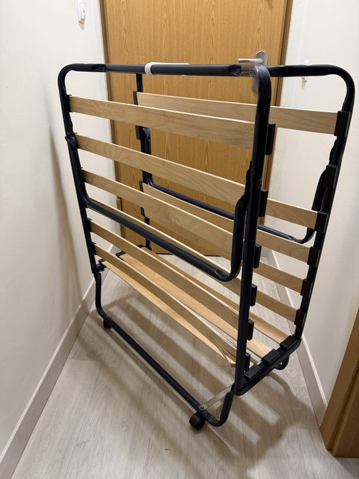 Cama dobrável sem colchao