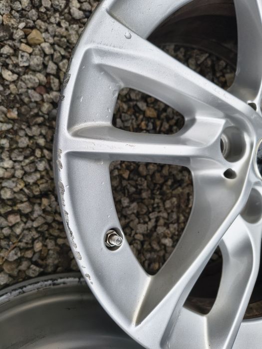 BMW E46, F46 felgi aluminiowe 16 cali z czujnikami..