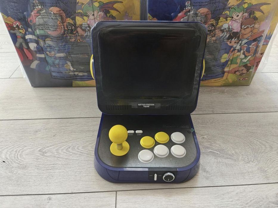 Capcom Retro Station C8 Nowa Automat  Street Fighter Mega Man Gry