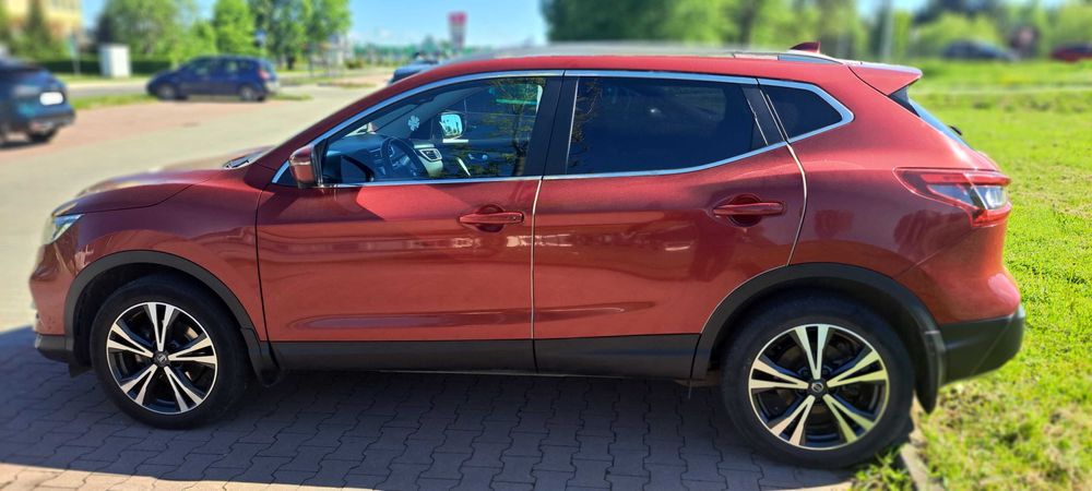 Samochód Nissan Qashqai 1,6 DIG-T N-Connecta. Rok prod. 2017, I rej. 02/2018