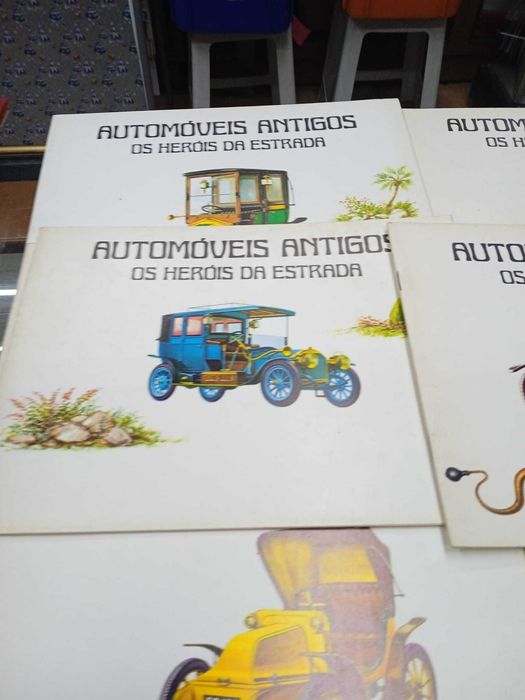 livros antigos sobre carros