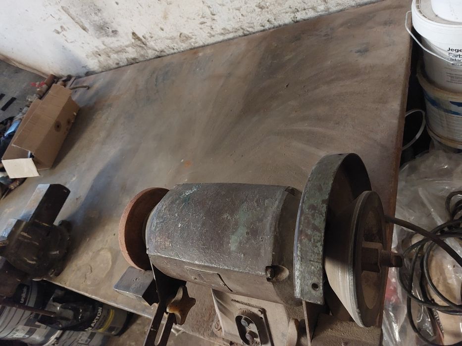 Stół  warsztatowy   metalowy