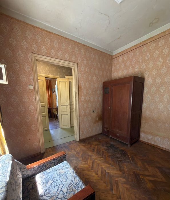 Продаж частини будинку з ділянкою в центрі Чернігова (вул. Київська)