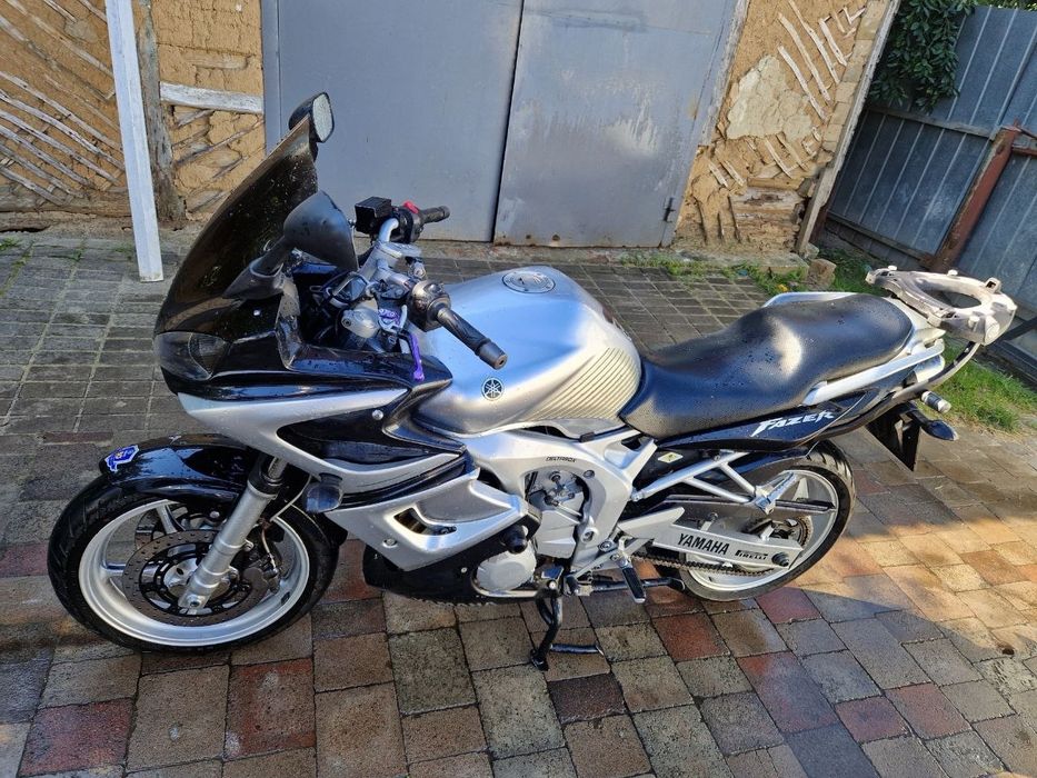 Продам мотоцикл Yamaha FZ6 Fazer