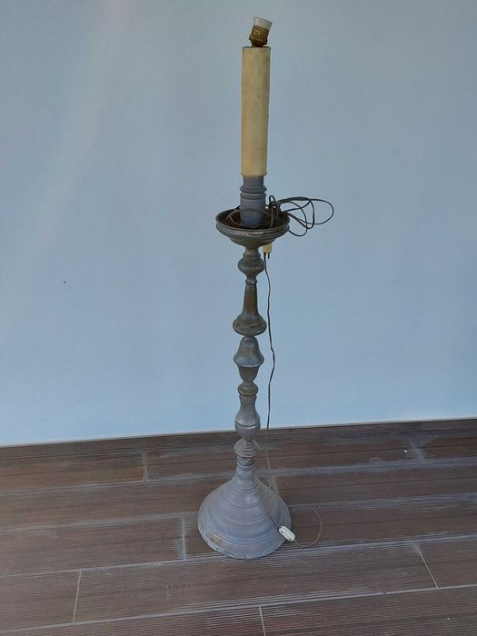 Móveis usados para restauro