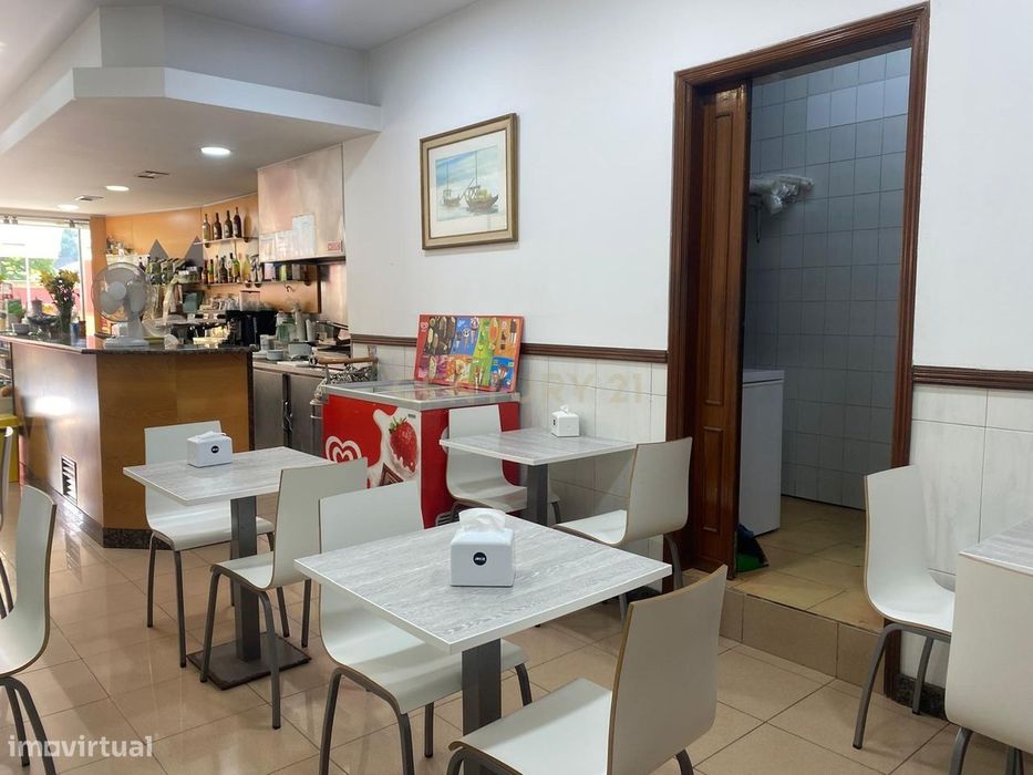Cafeteria no Porto com Excelente Localização e Equipamentos