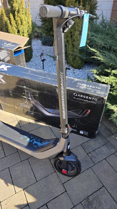 Електросамокат ARGENTO. 10" колеса. Нові акб. Новий