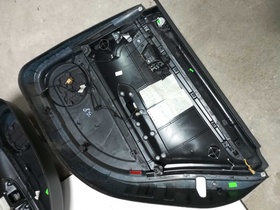 Par de Quartelas Traseiras Audi A4 B7 (2004-2008)