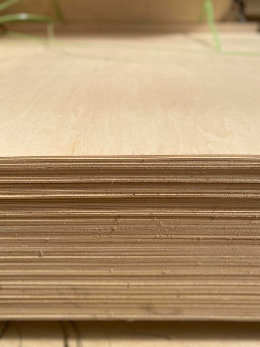 Arkusz sklejki 1525x1525x8 mm brzozowej suchotrwałej
