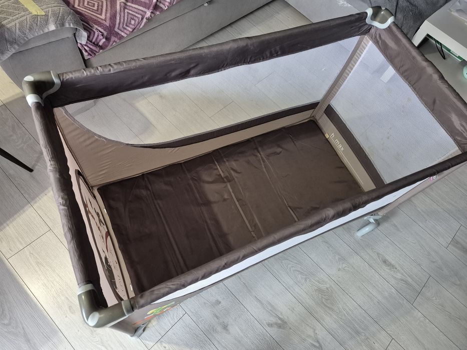 Łóżeczko turystyczne