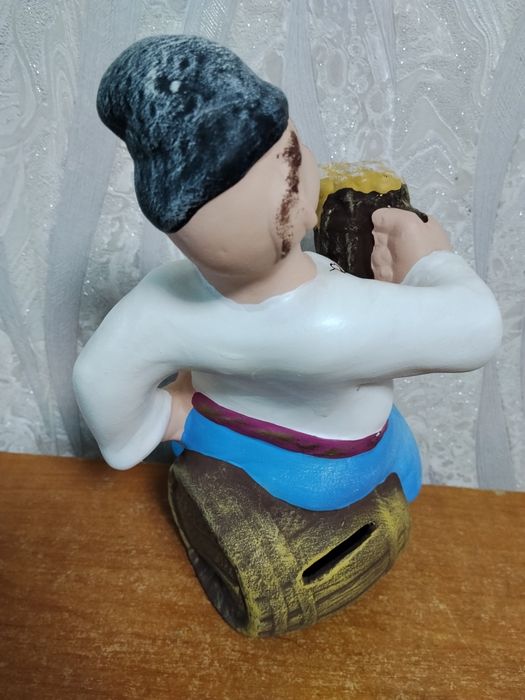 Копилка Козак с пивом.
