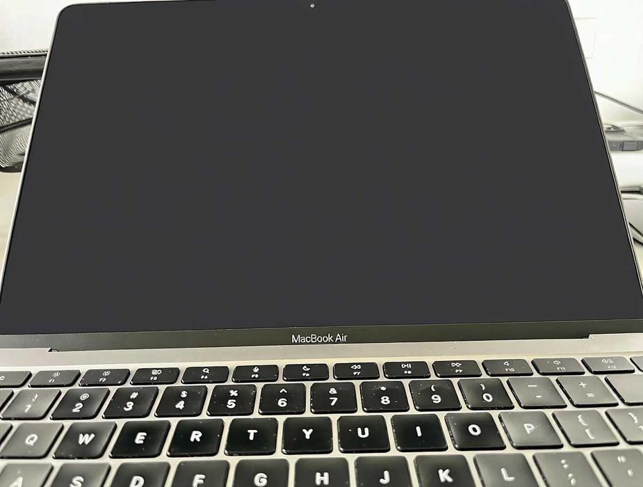 MacBook Air 13” M1 8Gb 500GB (model A2337)