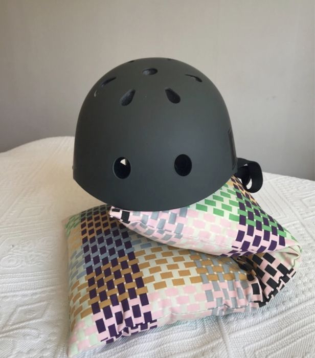 Capacete Deeply para bicicleta e skate