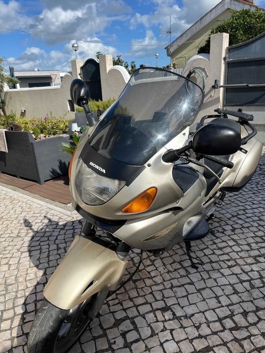 Honda Deauville 650