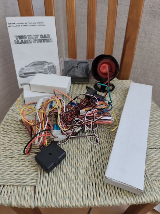 Alarme Automóvel 2-Way Universal com Comando LCD | Kit Completo