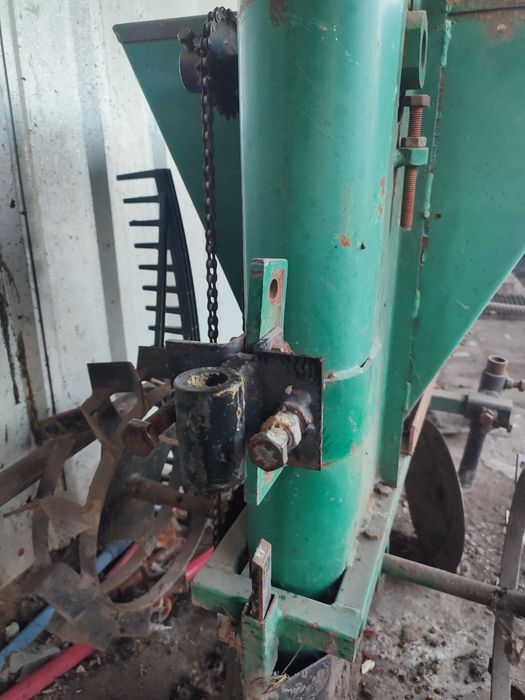 Картоплесажалка до мотоблока