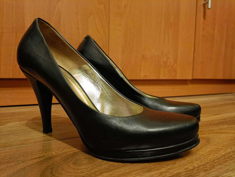 Buty czarne czółenka Szpilki Gino Ross