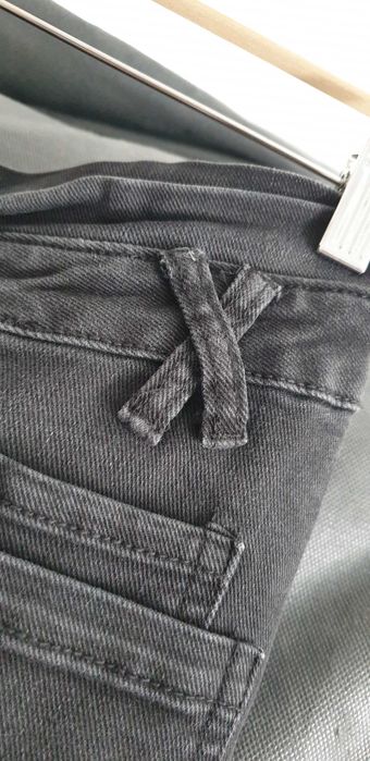 Jeans pretos desbotados