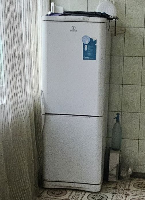 Продам холодильник- не робочий