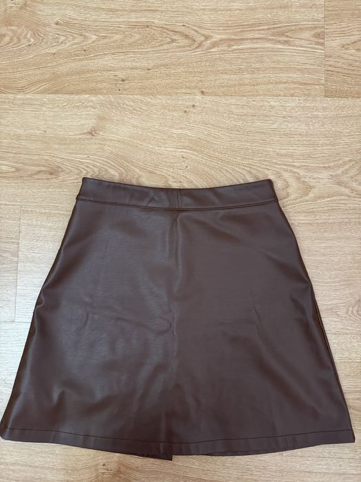 Шкіряна спідниця