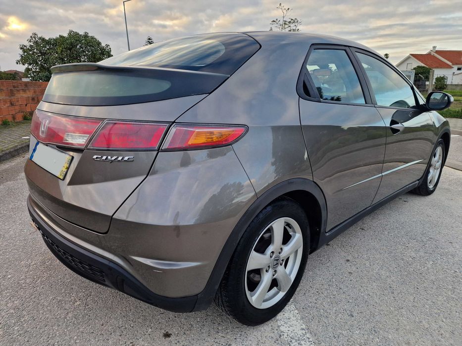 Honda Civic 1.4 D-DIS