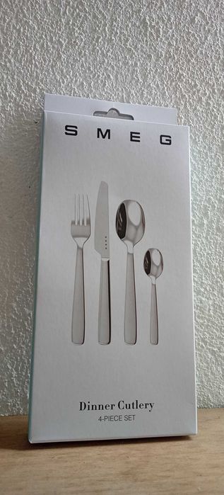 Conjunto talheres smeg