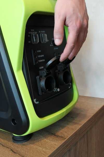 Generator Agregat Walizkowy Inwertorowy prądotwórczy prądu przenośny