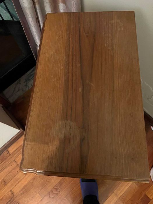 Cómoda em madeira maciça