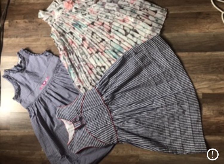 Наши платья Mayoral,Benetton 122/128 рост, в отличном состоянии