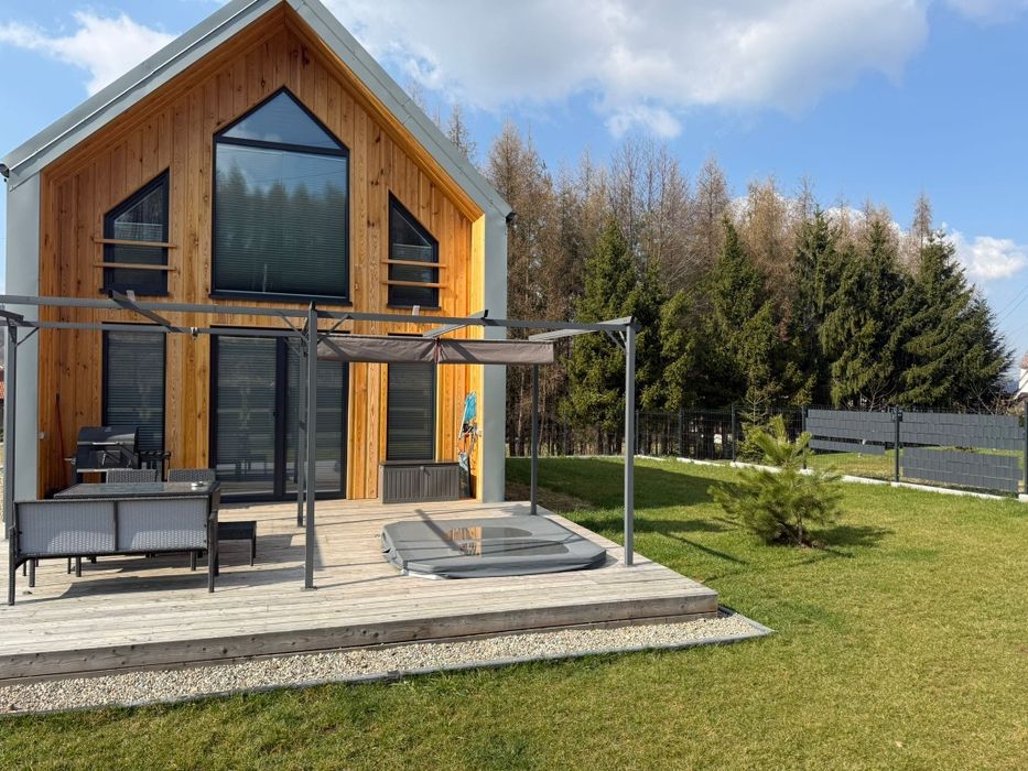 Domek z jakuzzi w górach