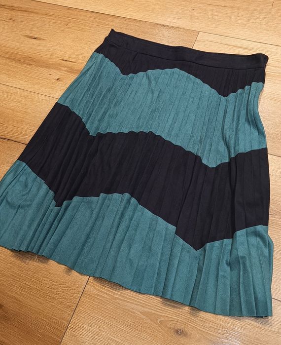 Przepiękna plisowana spódnica L