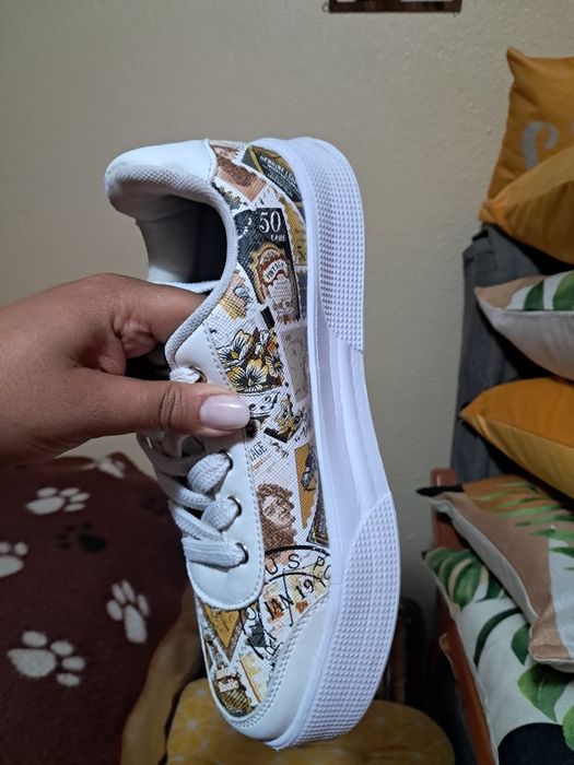 Vendo ténis da design