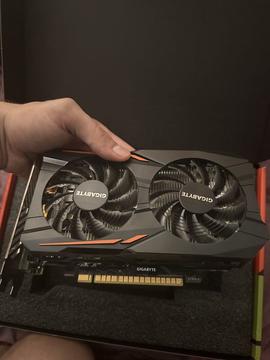 Продам відеокарту Gigabyte GTX 1050