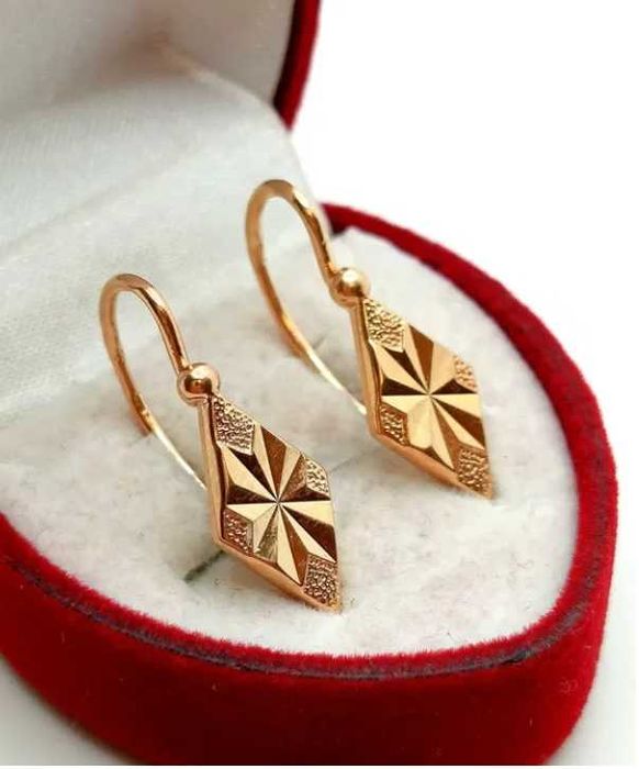 Złote kolczyki wiszące romby pr.583 W:3,73gr InterSKLEP