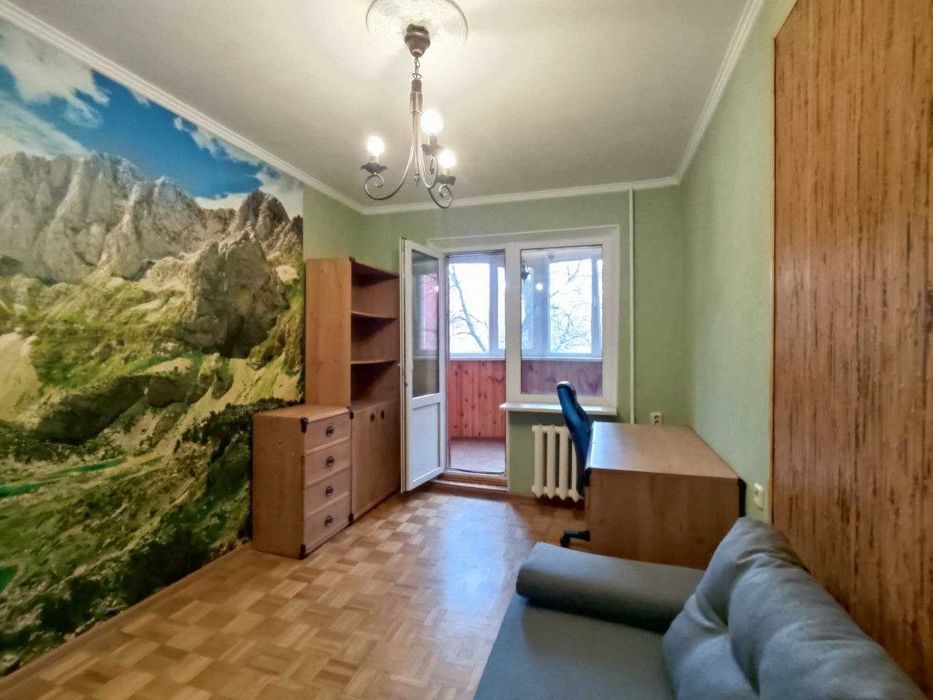 Оренда 3 кімнатної  квартири Добровольського проспект.